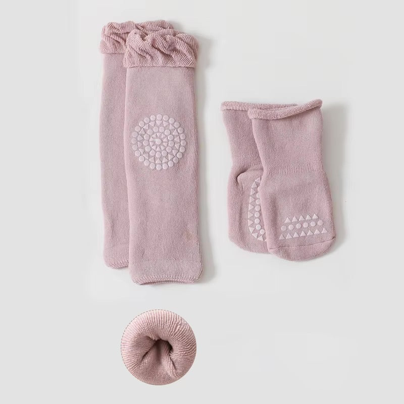 Grip Knee Pads &amp; Grip Socks Set