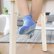 Load image into Gallery viewer, Grip Sox - 2 Pack
